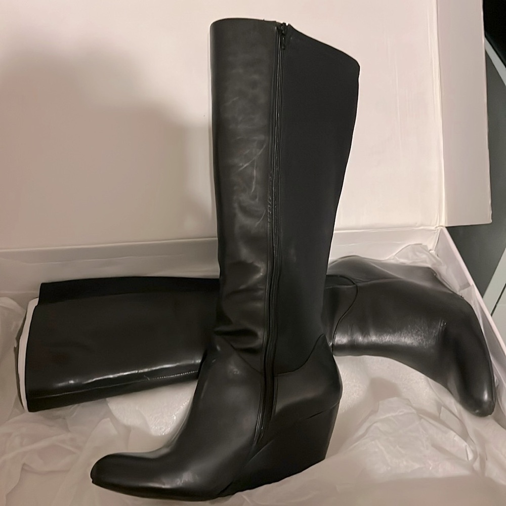 Nine West boots with stretch